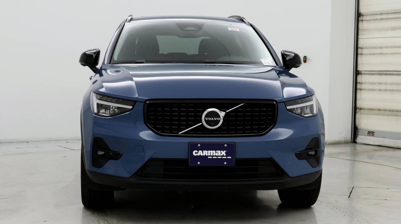 2024 Volvo XC40 Plus — SUV — 11,183 mi — Bakersfield, CA