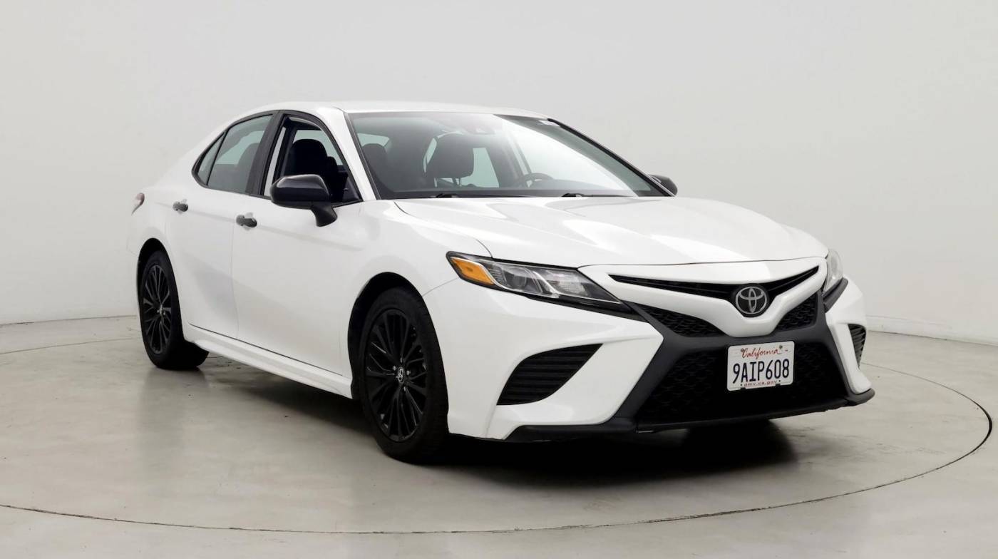 2020 Toyota Camry SE — Sedan — 73,681 mi — Bakersfield, CA