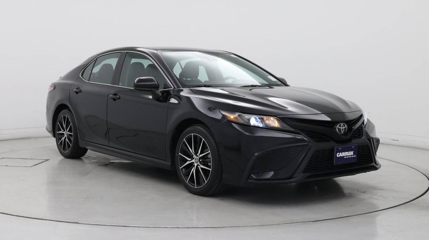 2021 Toyota Camry SE — Sedan — 28,645 mi — Bakersfield, CA