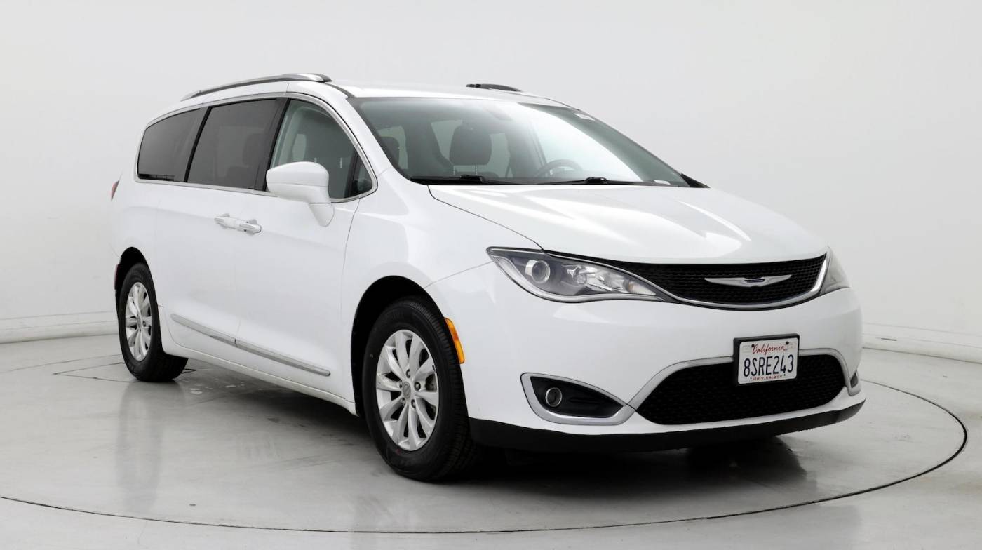 2019 Chrysler Pacifica Touring L — Minivan — 48,090 mi — Bakersfield, CA
