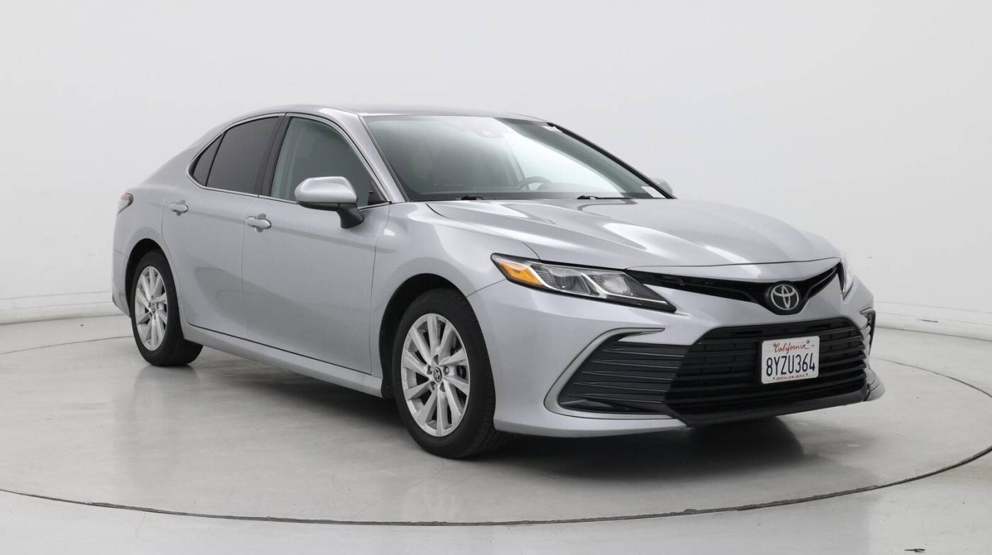 2022 Toyota Camry LE — Sedan — 25,314 mi — Bakersfield, CA