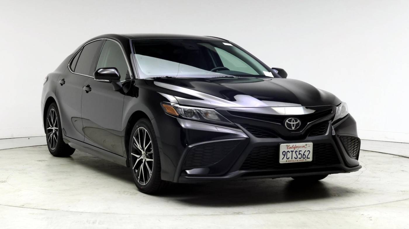 2023 Toyota Camry SE — Sedan — 70,039 mi — Bakersfield, CA
