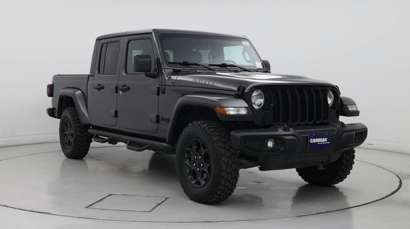 2023 Jeep Gladiator Willys — Pickup Truck — 9,545 mi — Bakersfield, CA