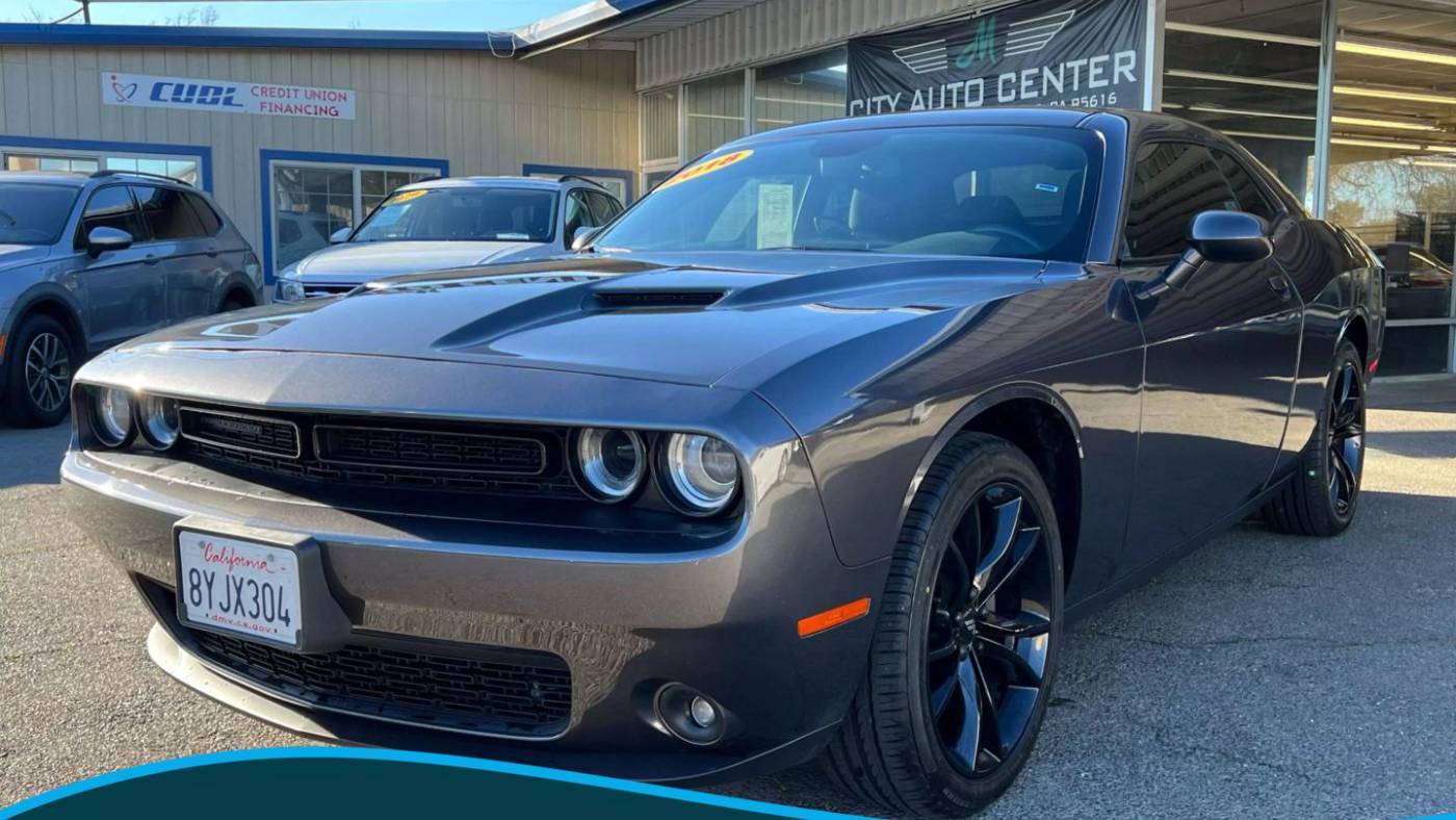2018 Dodge Challenger SXT — Coupe — 46,338 mi — Davis, CA