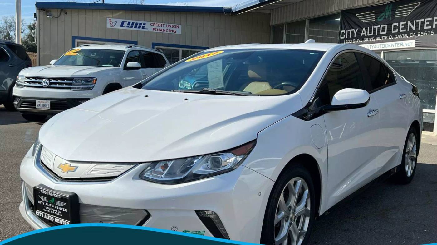 2017 Chevrolet Volt Premier — Sedan — 153,573 mi — Davis, CA