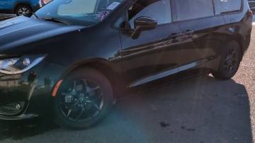 2018 Chrysler Pacifica Touring Plus — Minivan — 87,596 mi — Blackfoot, ID