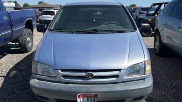 1999 Toyota Sienna CE