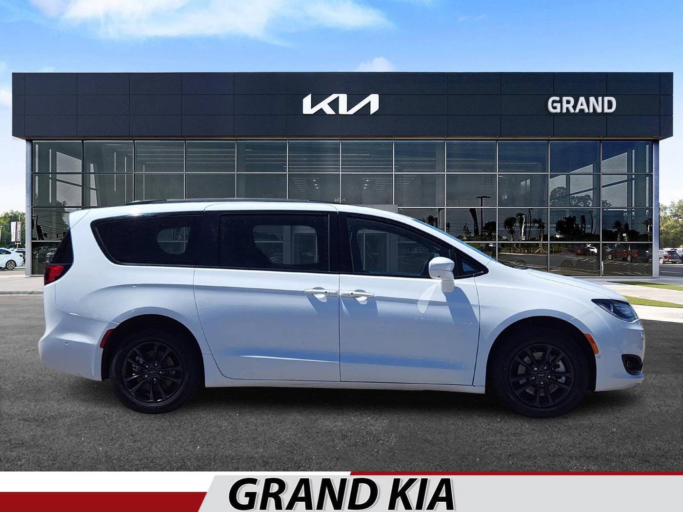 2020 Chrysler Pacifica Launch Edition — Minivan — 67,907 mi — Thornton, CO