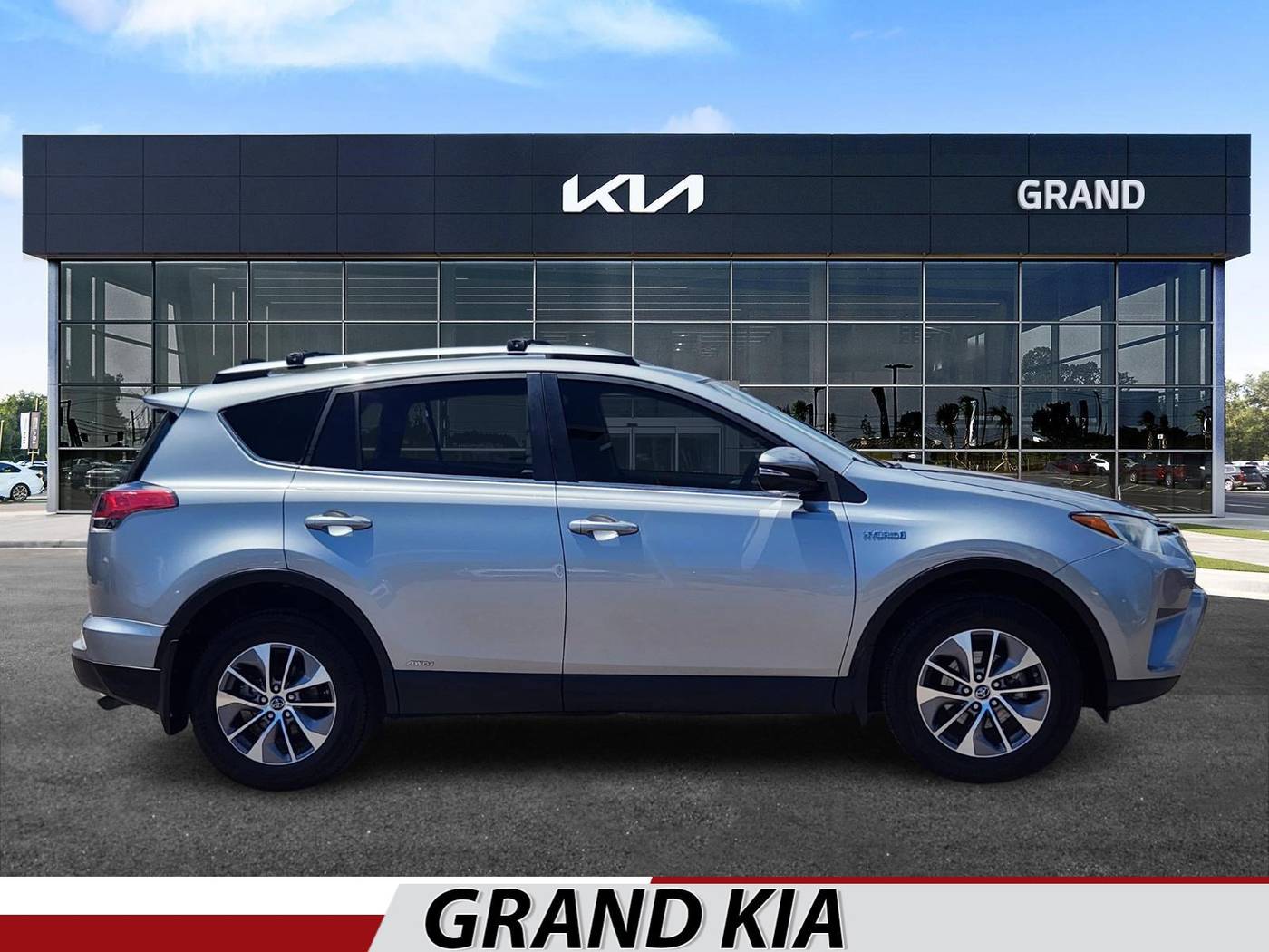 2018 Toyota RAV4 Hybrid LE — SUV — 121,430 mi — Thornton, CO