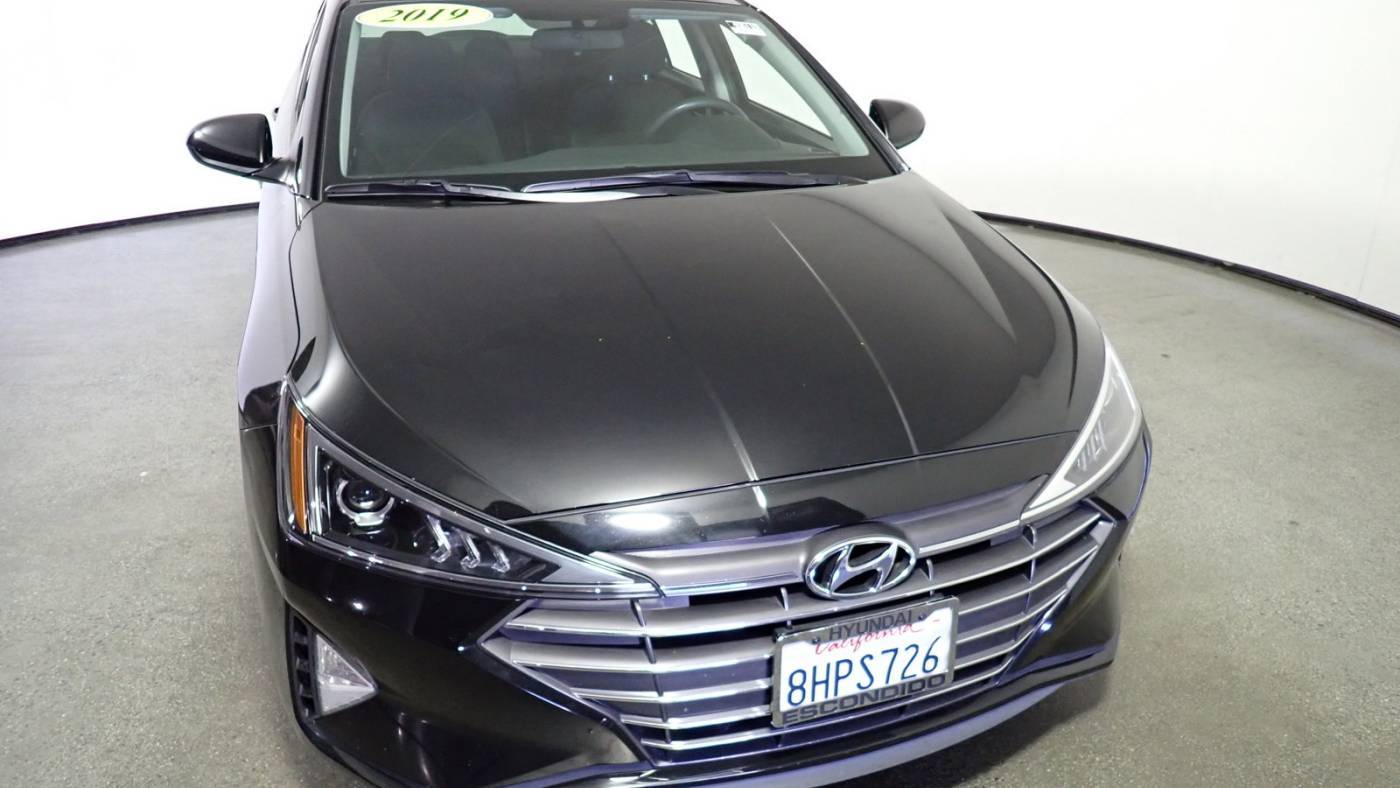 2019 Hyundai Elantra SE — Sedan — 92,952 mi — Escondido, CA