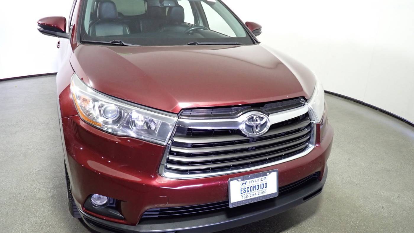 2016 Toyota Highlander XLE — SUV — 114,855 mi — Escondido, CA