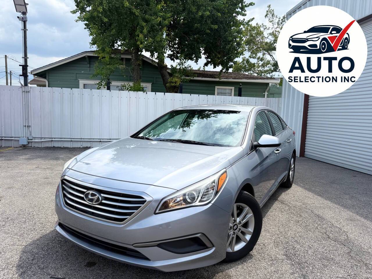 2016 Hyundai Sonata SE — Sedan — 114,336 mi — Houston, TX