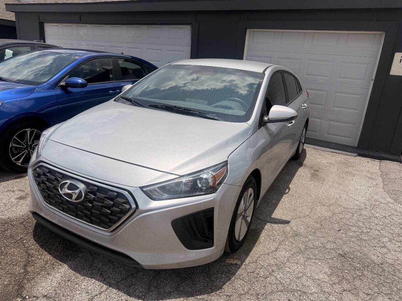 2022 Hyundai Ioniq Hybrid Blue