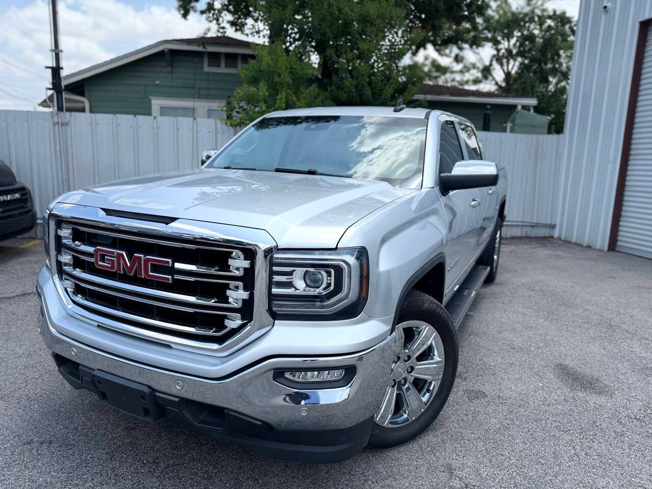 2018 GMC Sierra 1500 SLT — Pickup Truck — 124,626 mi — Houston, TX