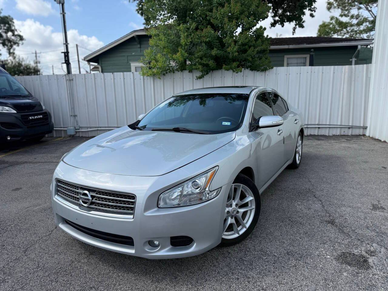 2011 Nissan Maxima SV — Sedan — 114,083 mi — Houston, TX