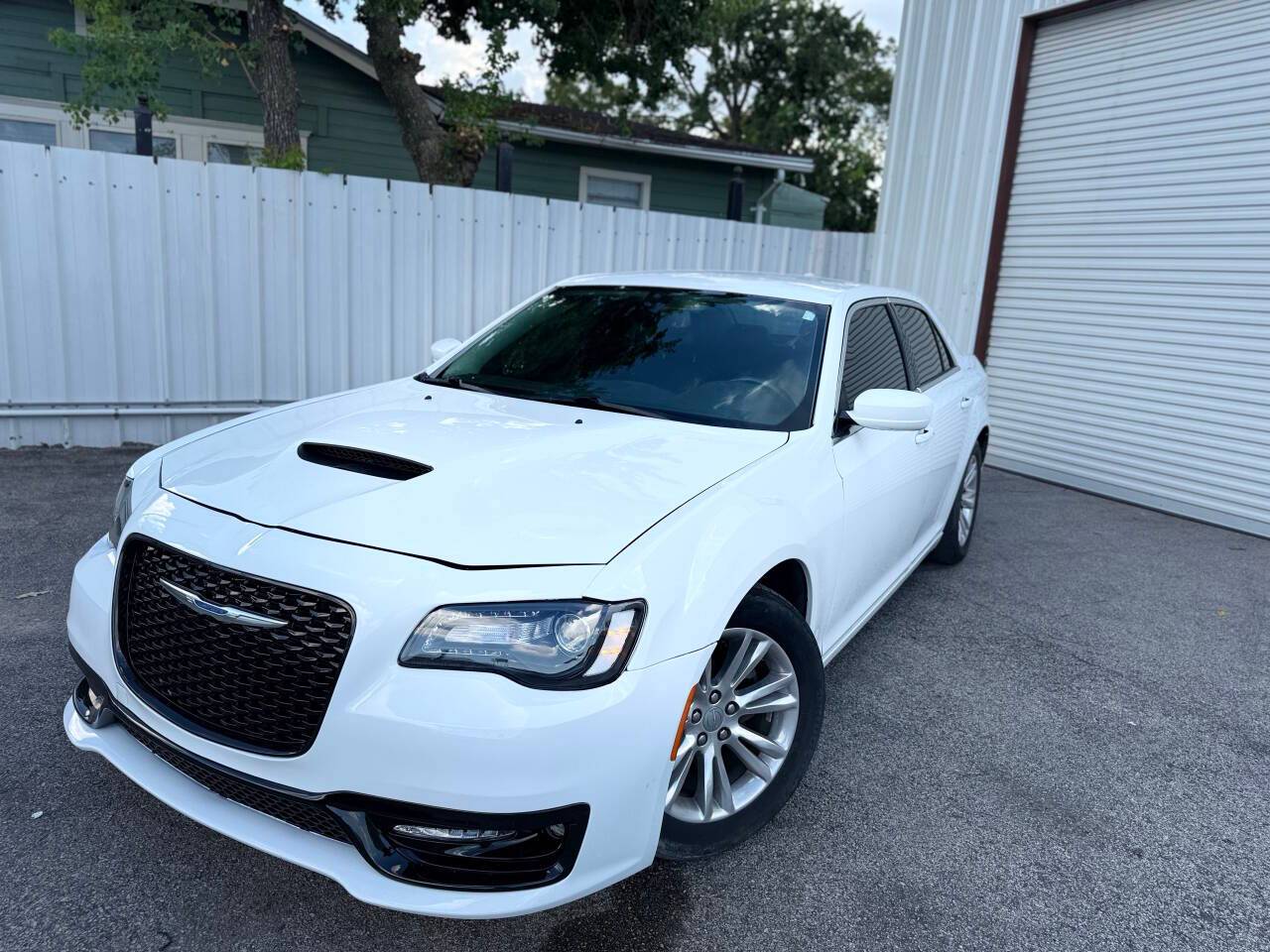 2017 Chrysler 300 Limited — Sedan — 73,544 mi — Houston, TX