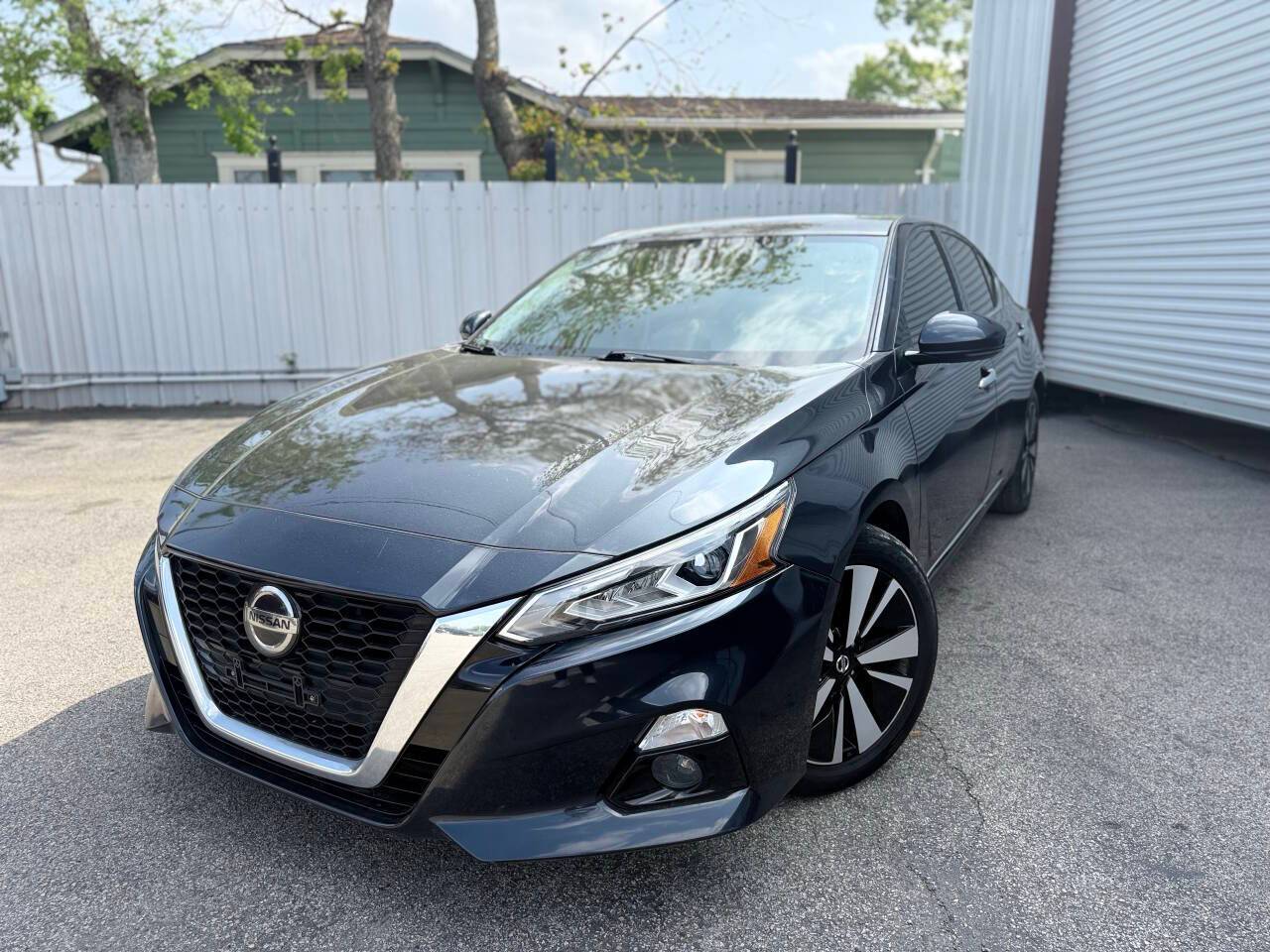 2019 Nissan Altima SV — Sedan — 69,934 mi — Houston, TX