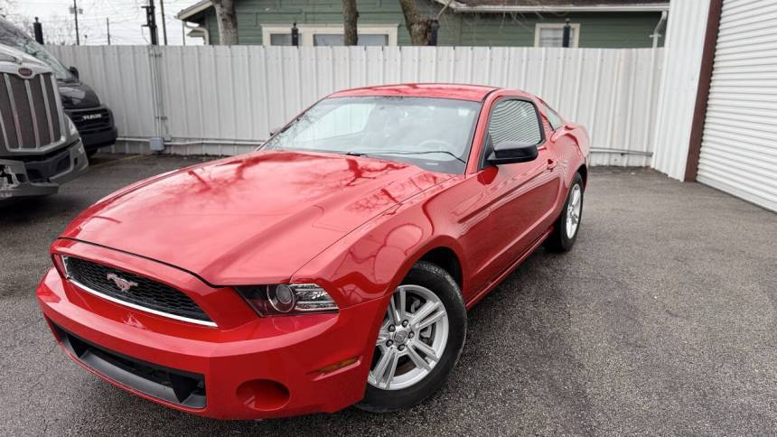 2014 Ford Mustang V6 — Coupe — 101,480 mi — Houston, TX