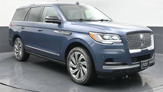 2022 Lincoln Navigator Standard — SUV — 27,685 mi — Naperville, IL