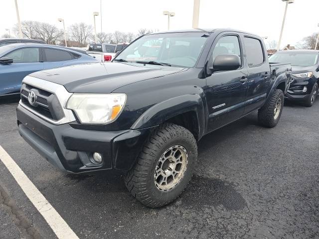 2014 Toyota Tacoma Base — Pickup Truck — 96,217 mi — Naperville, IL