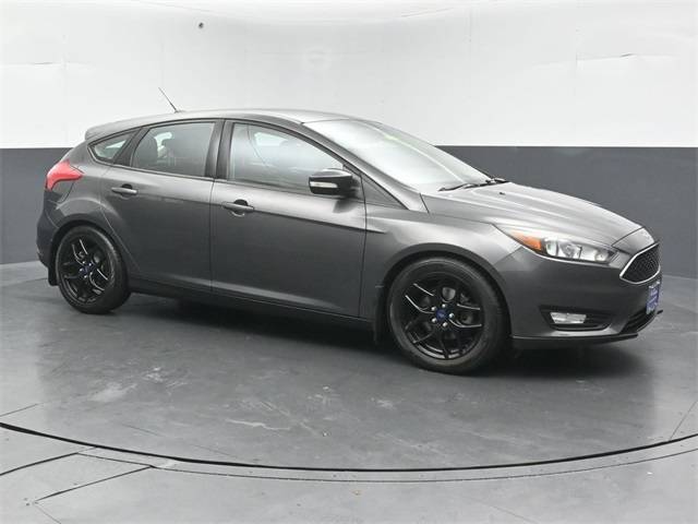 2016 Ford Focus SE — Hatchback — 92,126 mi — Naperville, IL