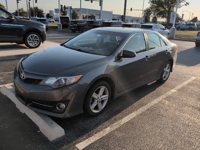2014 Toyota Camry SE — Sedan — 98,141 mi — Naperville, IL