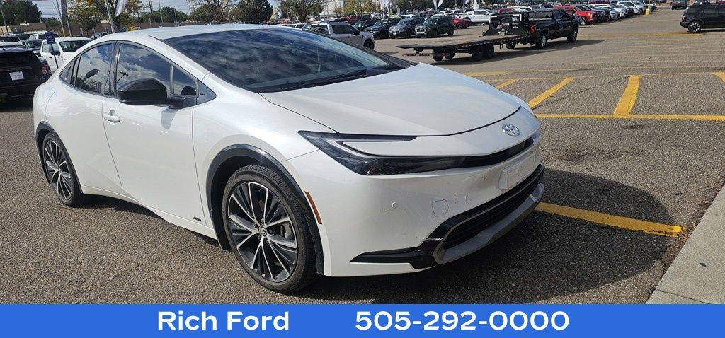 2025 Toyota Prius XLE — Hatchback — 13,762 mi — Albuquerque, NM