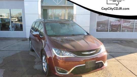 2017 Chrysler Pacifica Limited — Minivan — 141,905 mi — Jefferson City, MO
