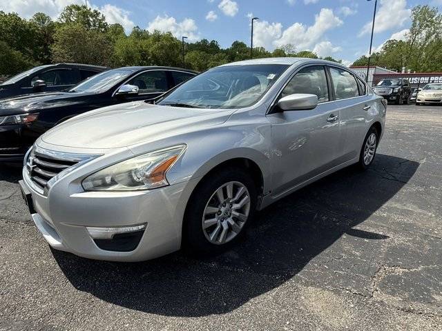 2015 Nissan Altima 2.5 S — Sedan — 171,116 mi — Akron, OH