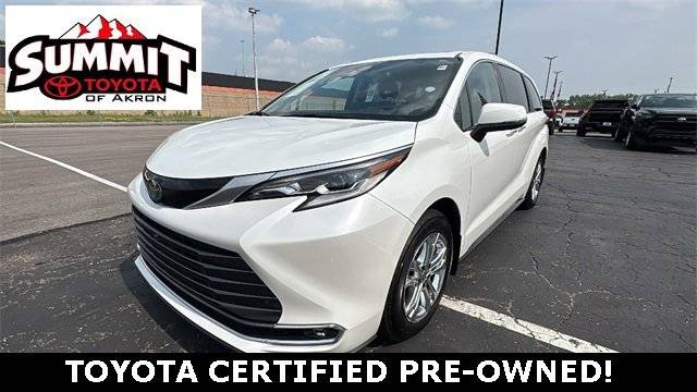 2022 Toyota Sienna Platinum — Minivan — 50,727 mi — Akron, OH