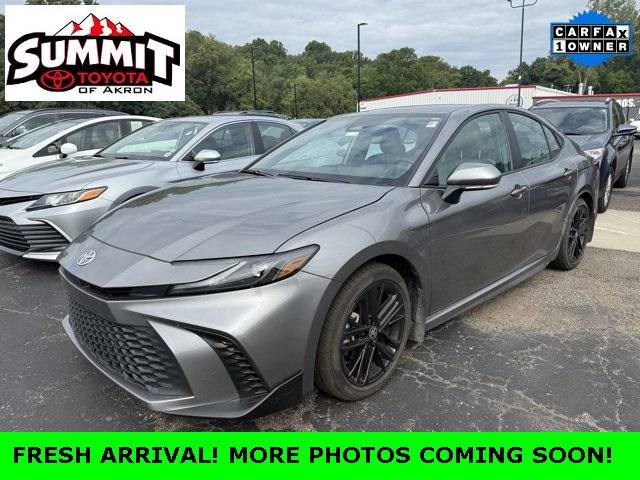 2025 Toyota Camry Hybrid SE — Sedan — 19,820 mi — Akron, OH