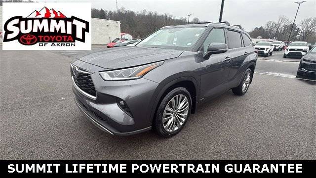 2022 Toyota Highlander Hybrid Platinum — SUV — 29,989 mi — Akron, OH
