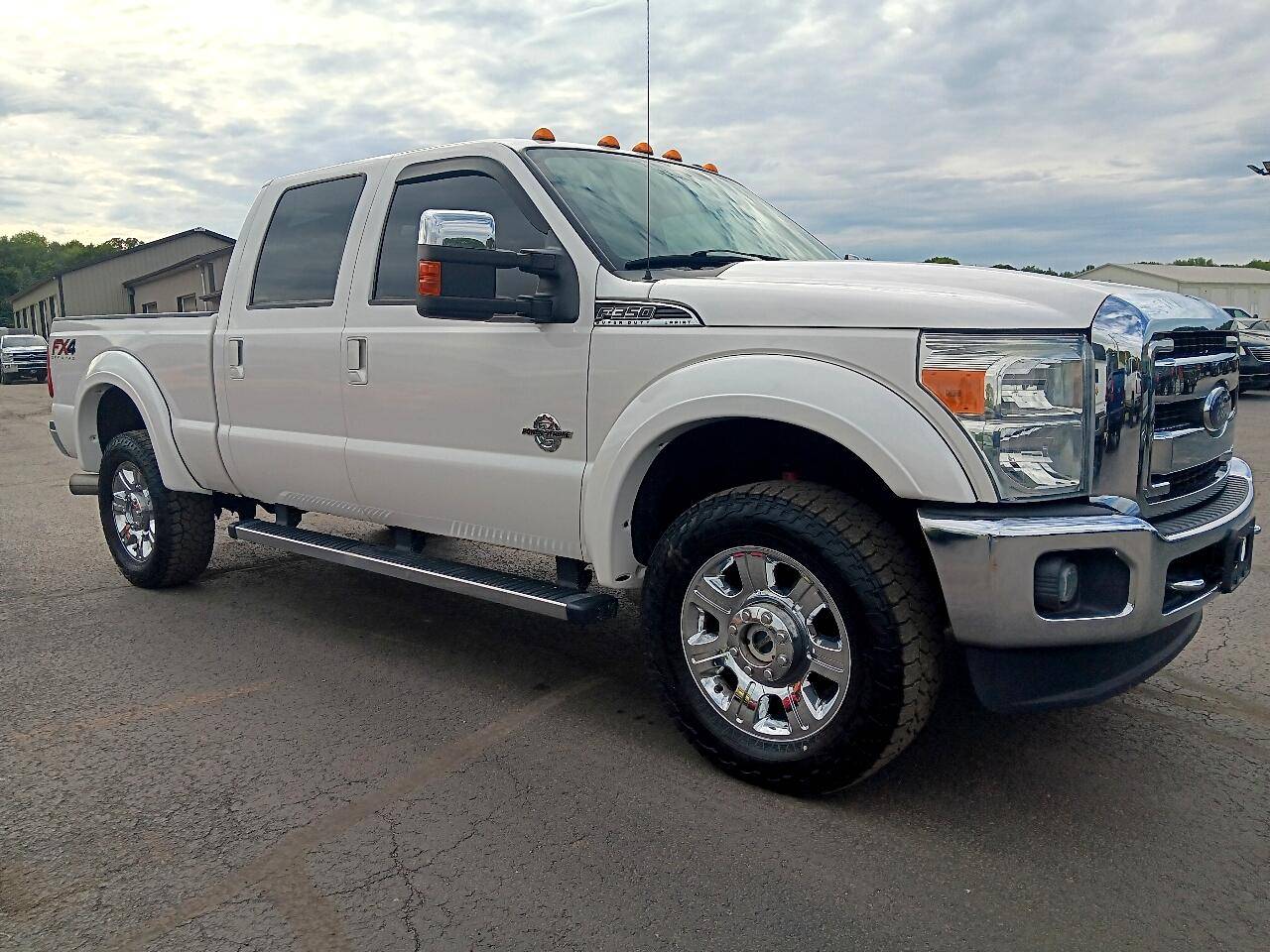 2016 Ford Super Duty F-350 Platinum — Pickup Truck — 178,160 mi — Warsaw, IN