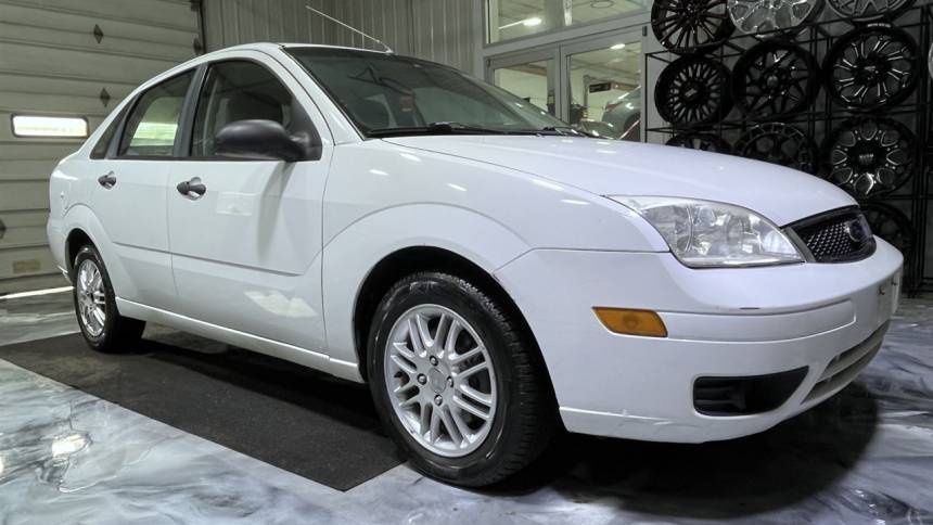 2007 Ford Focus S — Sedan — 128,316 mi — Warsaw, IN