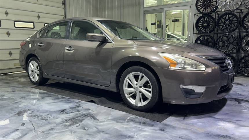 2013 Nissan Altima 2.5 SV — Sedan — 189,406 mi — Warsaw, IN