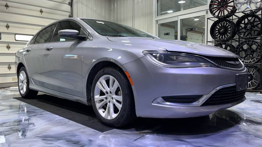 2016 Chrysler 200 Limited — Sedan — 137,996 mi — Warsaw, IN