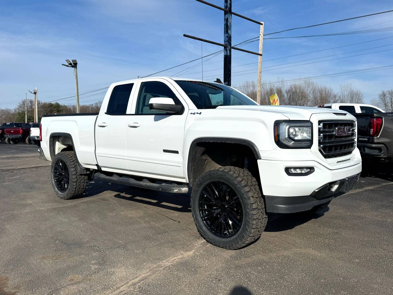 2018 GMC Sierra 1500 Base — Pickup Truck — 118,636 mi — Warsaw, IN