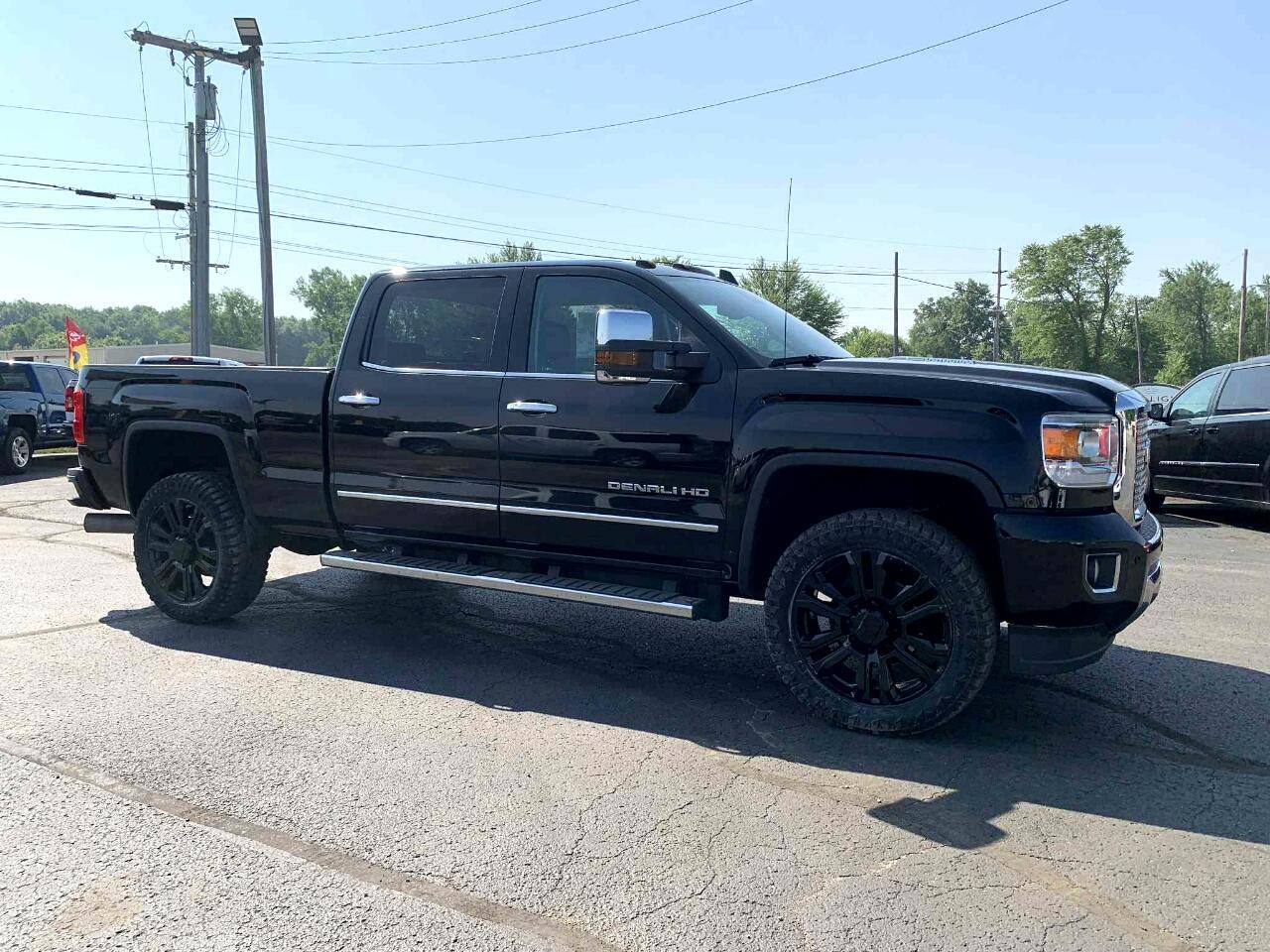 2016 GMC Sierra 3500HD Denali — Pickup Truck — 198,459 mi — Warsaw, IN