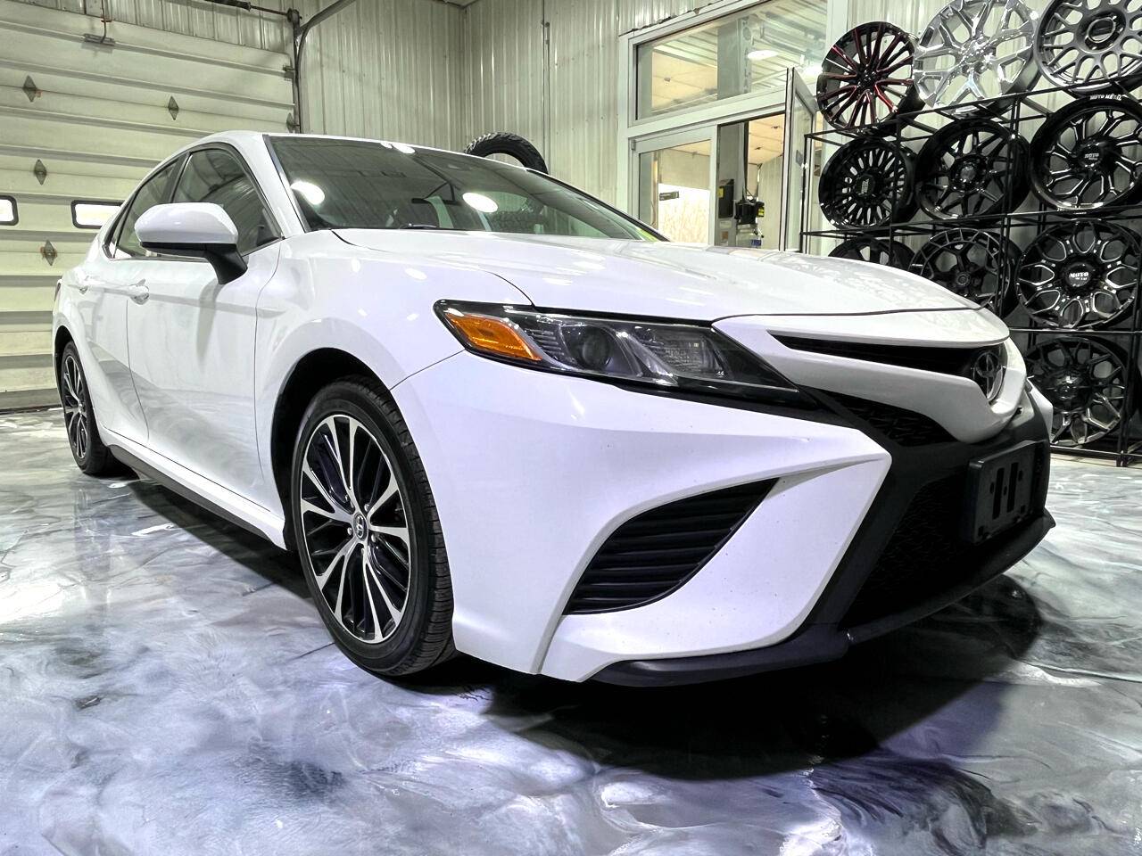 2020 Toyota Camry SE — Sedan — 317,188 mi — Warsaw, IN
