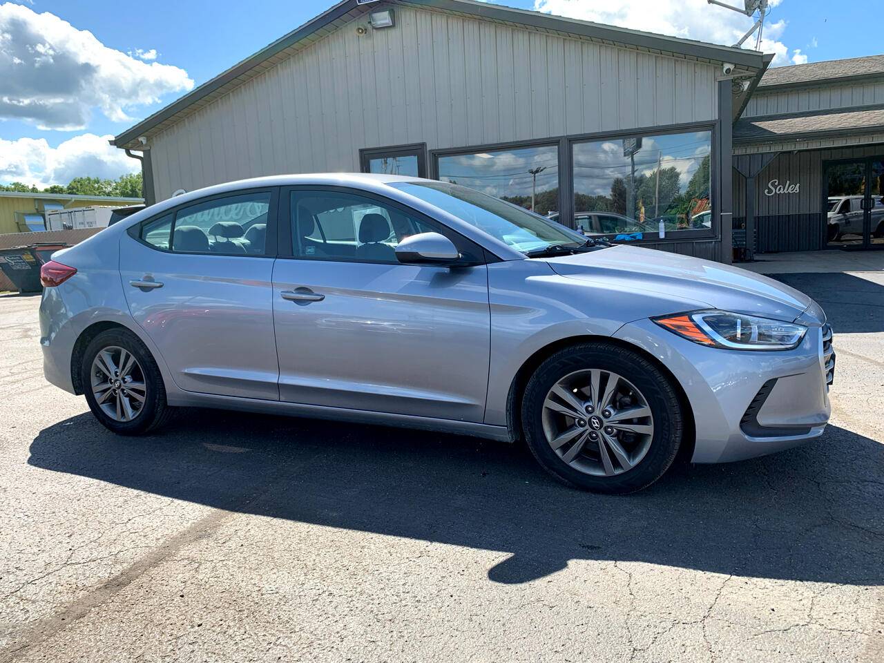 2017 Hyundai Elantra SE — Sedan — 97,530 mi — Warsaw, IN