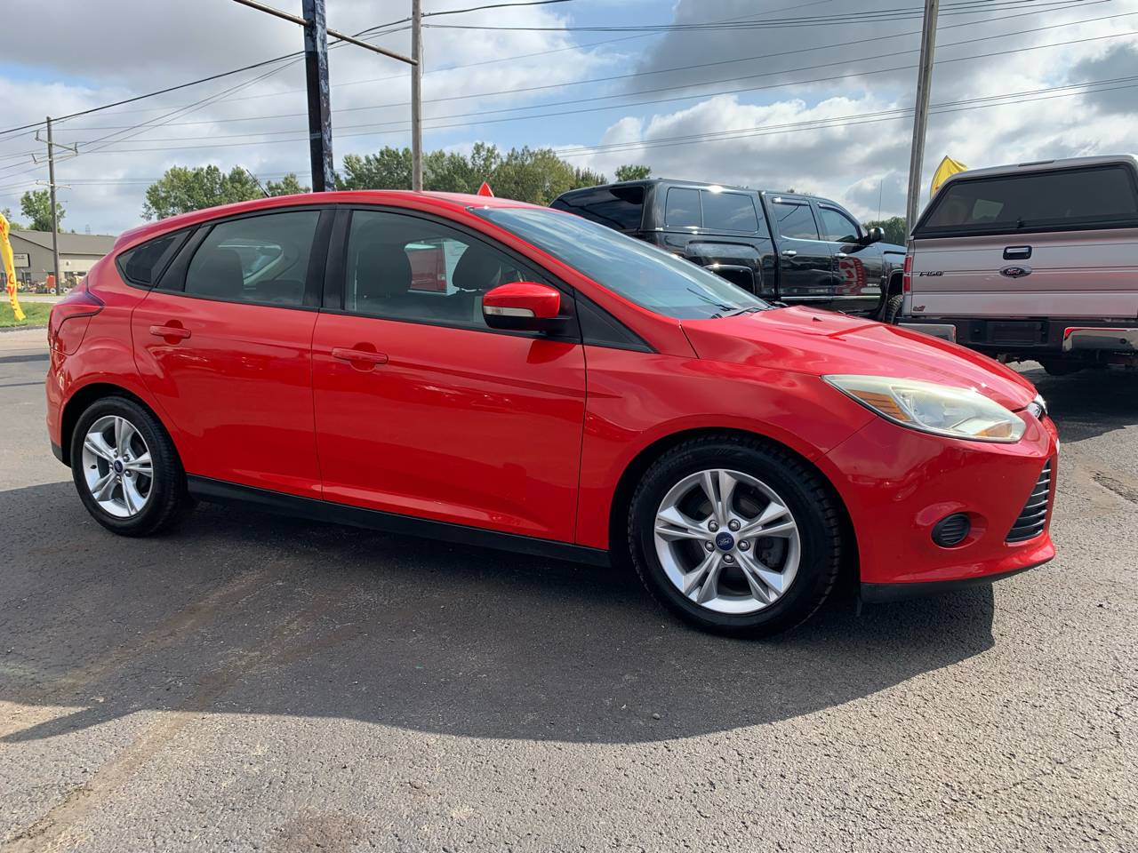 2014 Ford Focus SE — Hatchback — 98,770 mi — Warsaw, IN