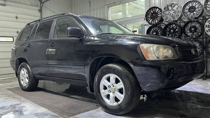 2002 Toyota Highlander Base V6 — SUV — 207,776 mi — Warsaw, IN