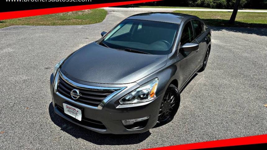 2015 Nissan Altima 2.5 — Sedan — 143,327 mi — Conway, SC