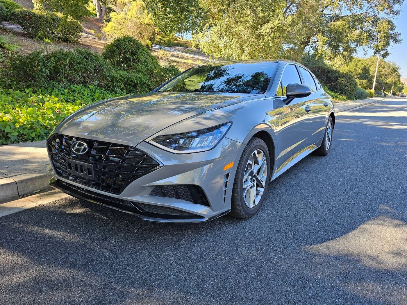2023 Hyundai Sonata SEL — Sedan — 105,725 mi — Ventura, CA