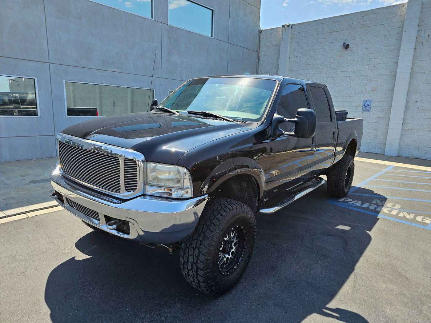 1999 Ford Super Duty F-250 XL — Pickup Truck — 195,297 mi — Ventura, CA
