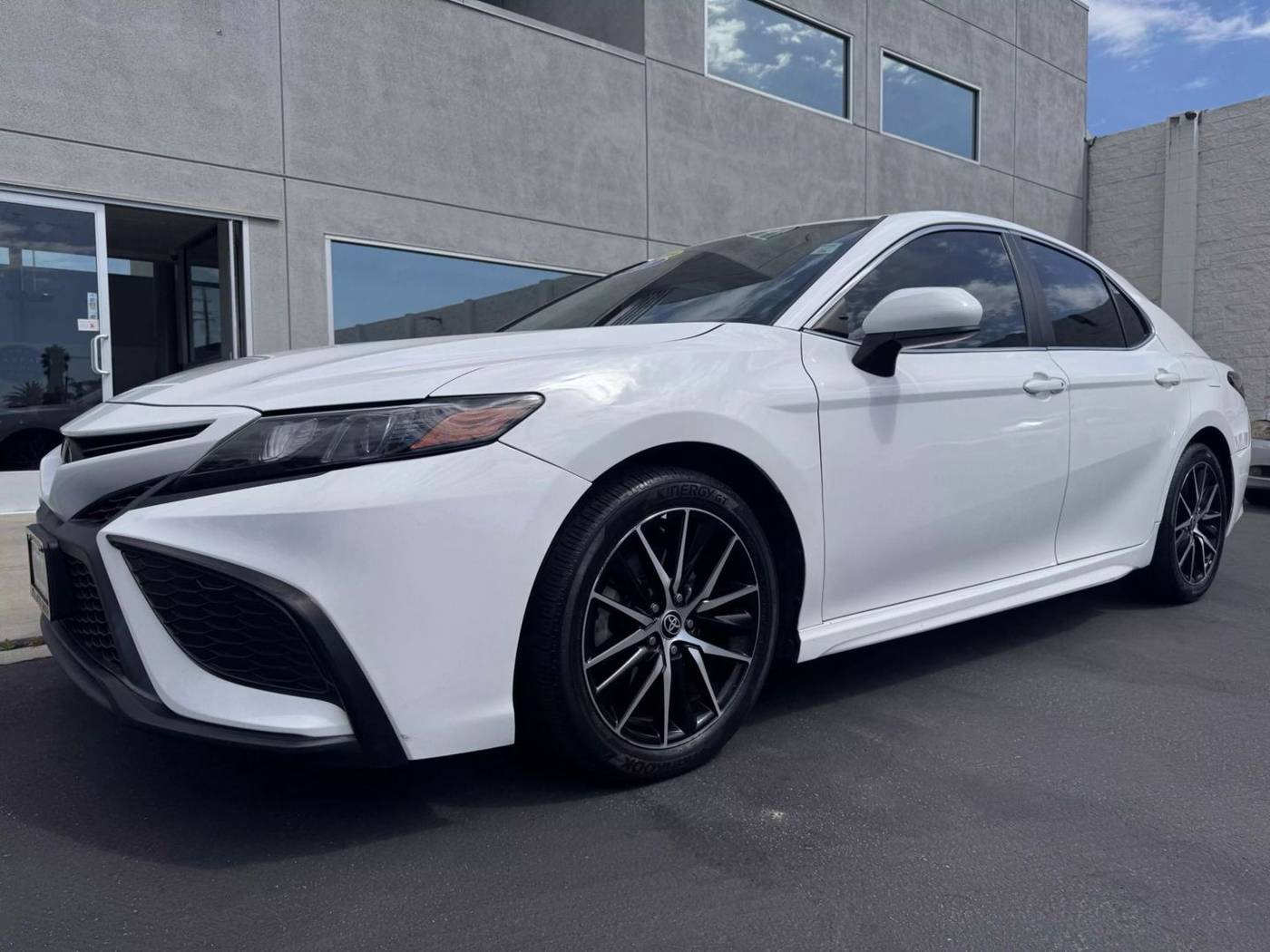 2021 Toyota Camry SE — Sedan — 51,836 mi — Ventura, CA