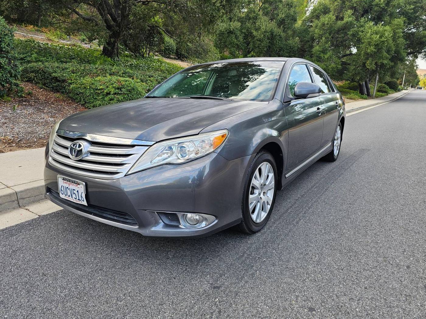 2011 Toyota Avalon Base — Sedan — 147,557 mi — Ventura, CA