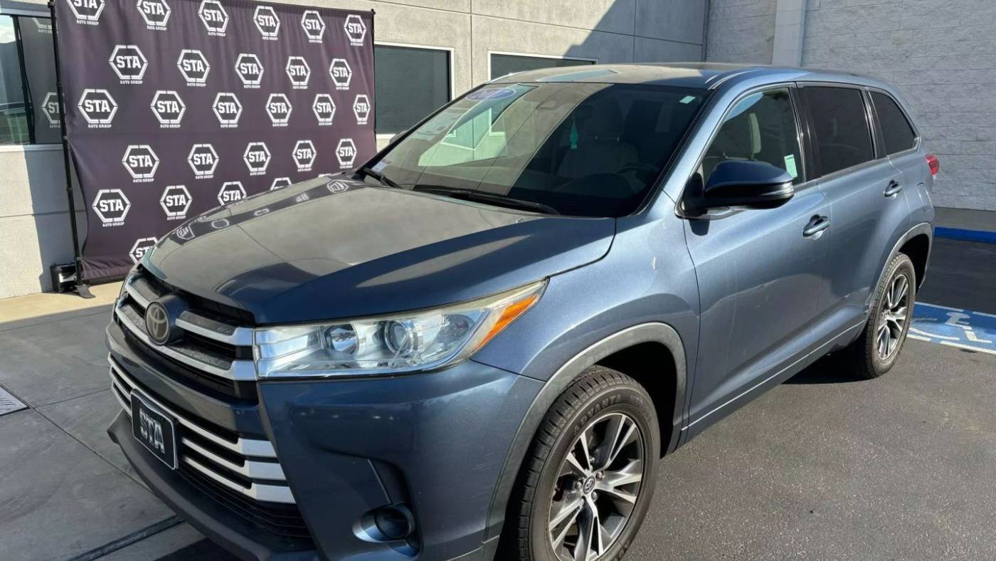 2017 Toyota Highlander LE — SUV — 122,910 mi — Ventura, CA