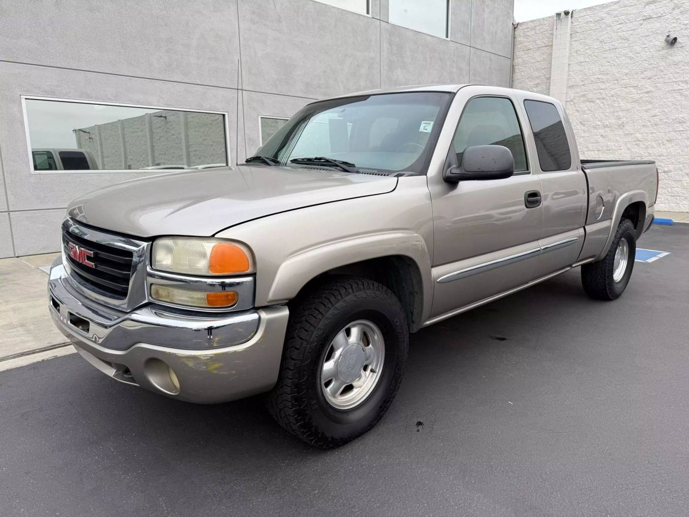 2003 GMC Sierra 1500 SLE — Pickup Truck — 159,890 mi — Ventura, CA