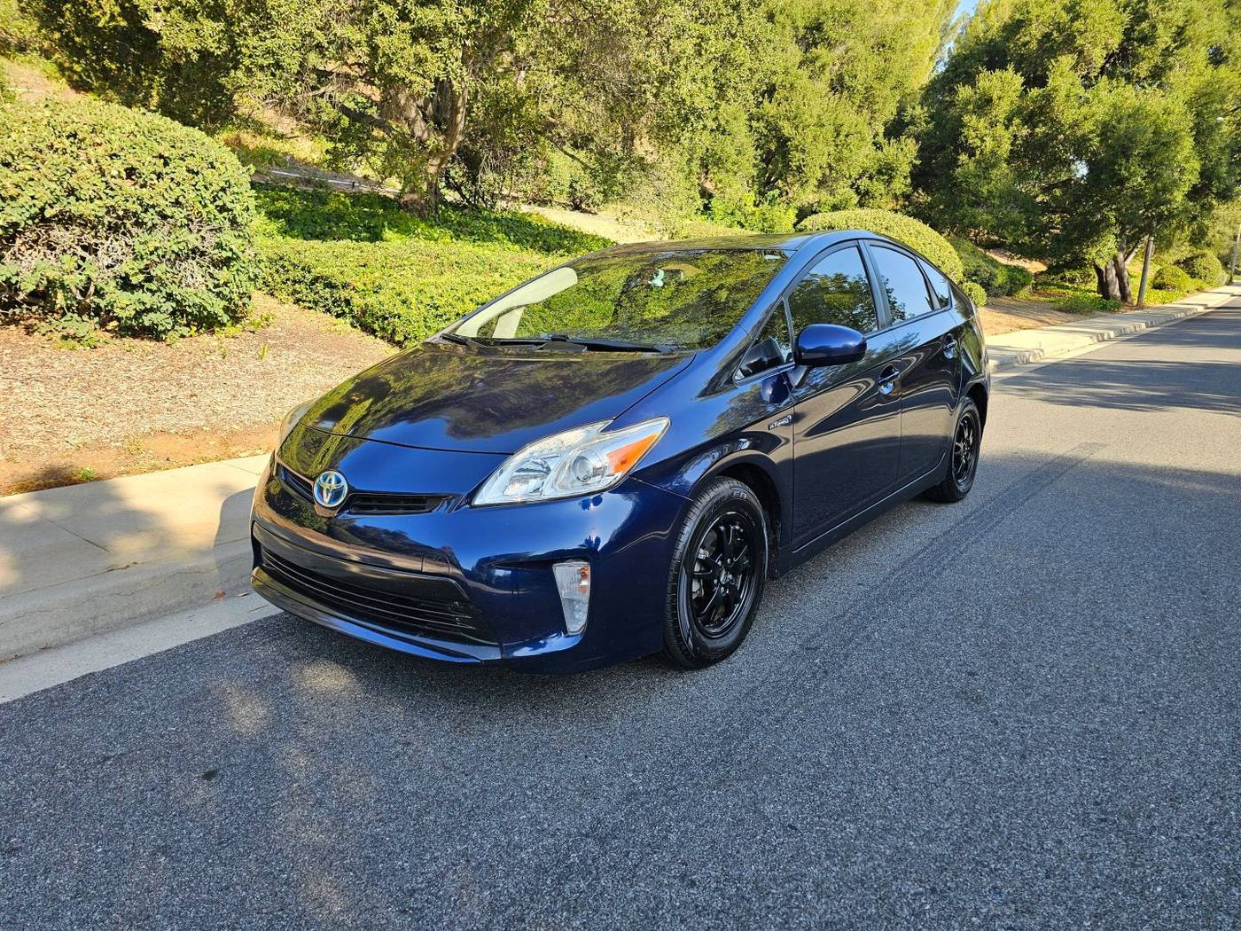 2014 Toyota Prius Two — Sedan — 140,690 mi — Ventura, CA
